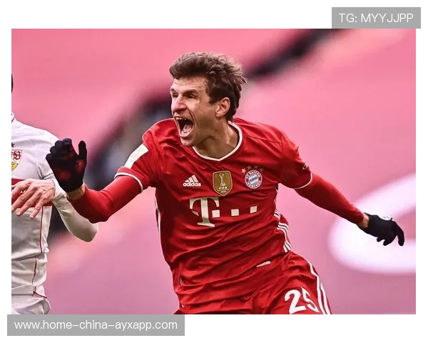 拜仁前锋在禁区内的脚法让球迷拍手称快